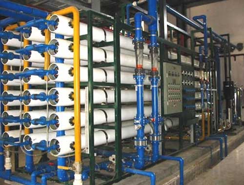 饮用水设备厂家：影响灌装生产线价格的因素有哪些