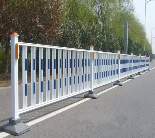 从什么方面区分道路护栏的质量标准呢？