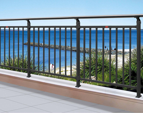 阳台护栏的类型及基本安全要求你知道吗