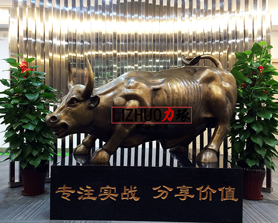 厦门证券公司华尔街牛雕塑