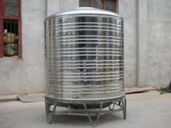 天水水箱生产厂家分享不锈钢圆柱形水箱的特点