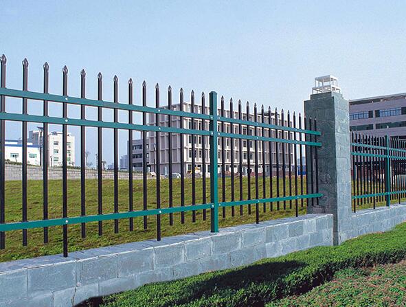 组装式锌钢护栏与焊接式锌钢护栏有什么区别?