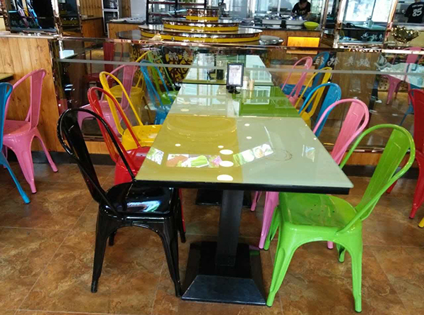 挑選餐桌椅時標準尺寸、家庭人數、整體風格哪個都不能忽略