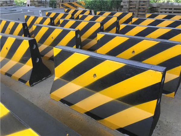 道路交通设施都有什么？其设计标准是什么？