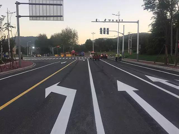 兰州交通道路标线