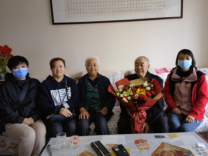 毅智携手街道办事处入户尊老爱老家政服务活动