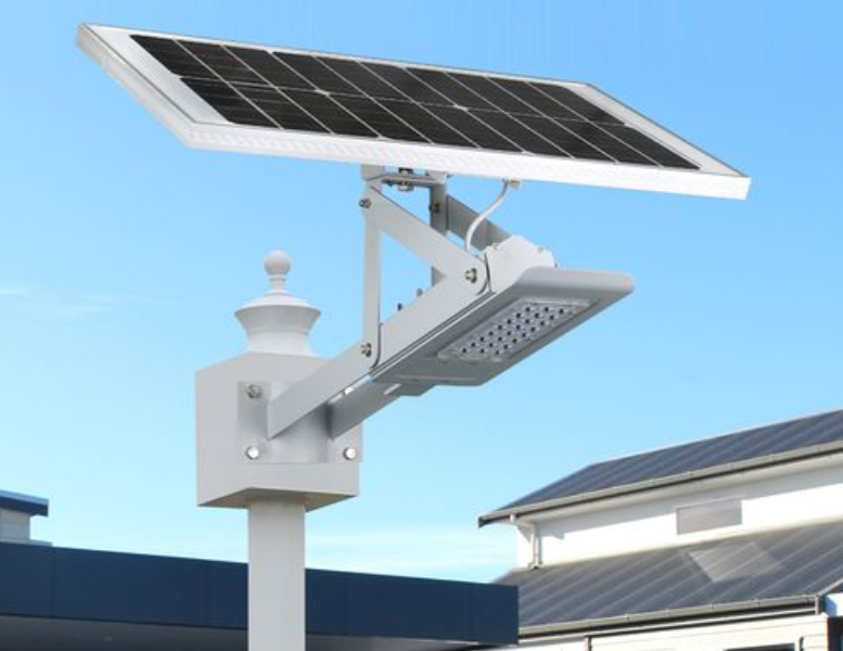 兰州太阳能路灯批发厂家告诉您太阳能路灯如何避雷？