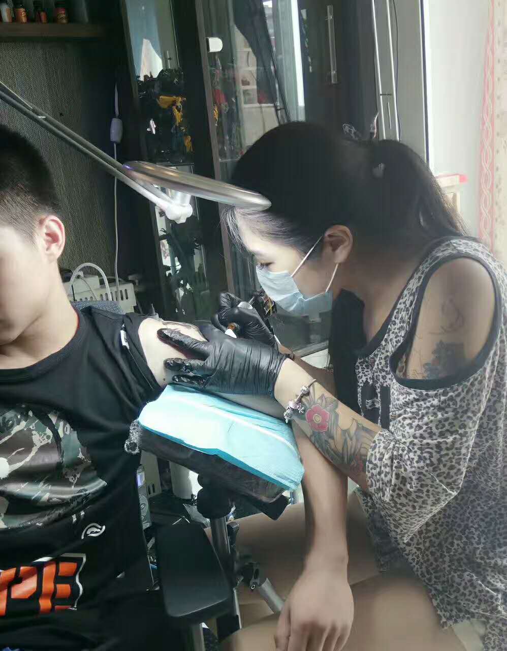 北京房山纹身店帮您选择合适的纹身图案