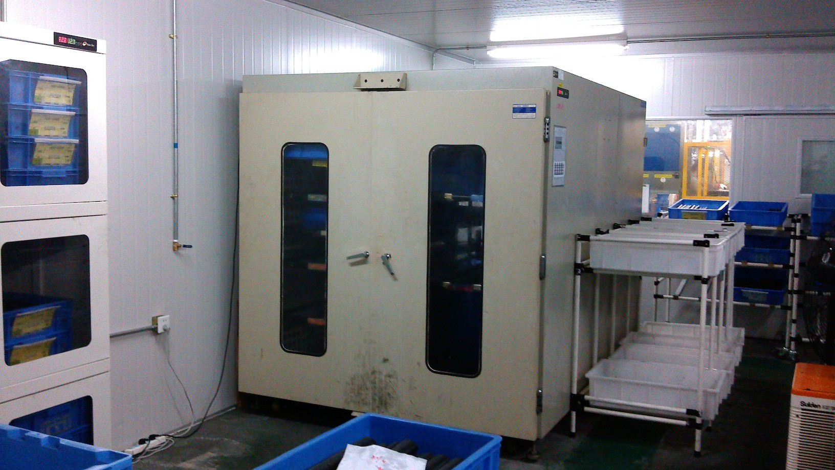 makdry迈卓工业防潮箱生产的电子防潮箱使用什么除湿主机除湿