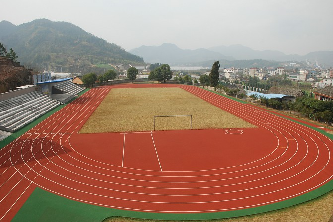 南京专业塑胶跑道施工-塑胶跑道的种类-南京名第体育