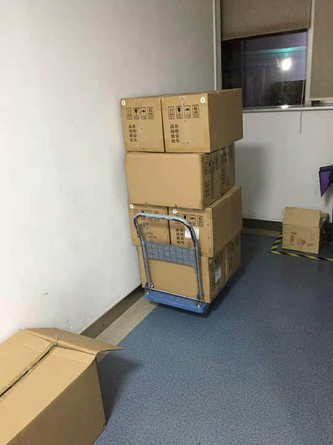 广东客户急需程控定量封口机，货物已发出