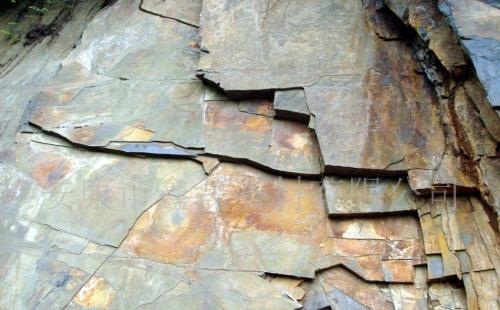 河北石材厂分享板岩和大理石的材质区别
