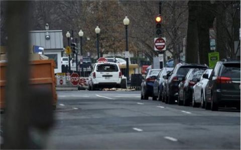 上海最大的毛巾商城报道称女子驾车冲撞白宫被捕