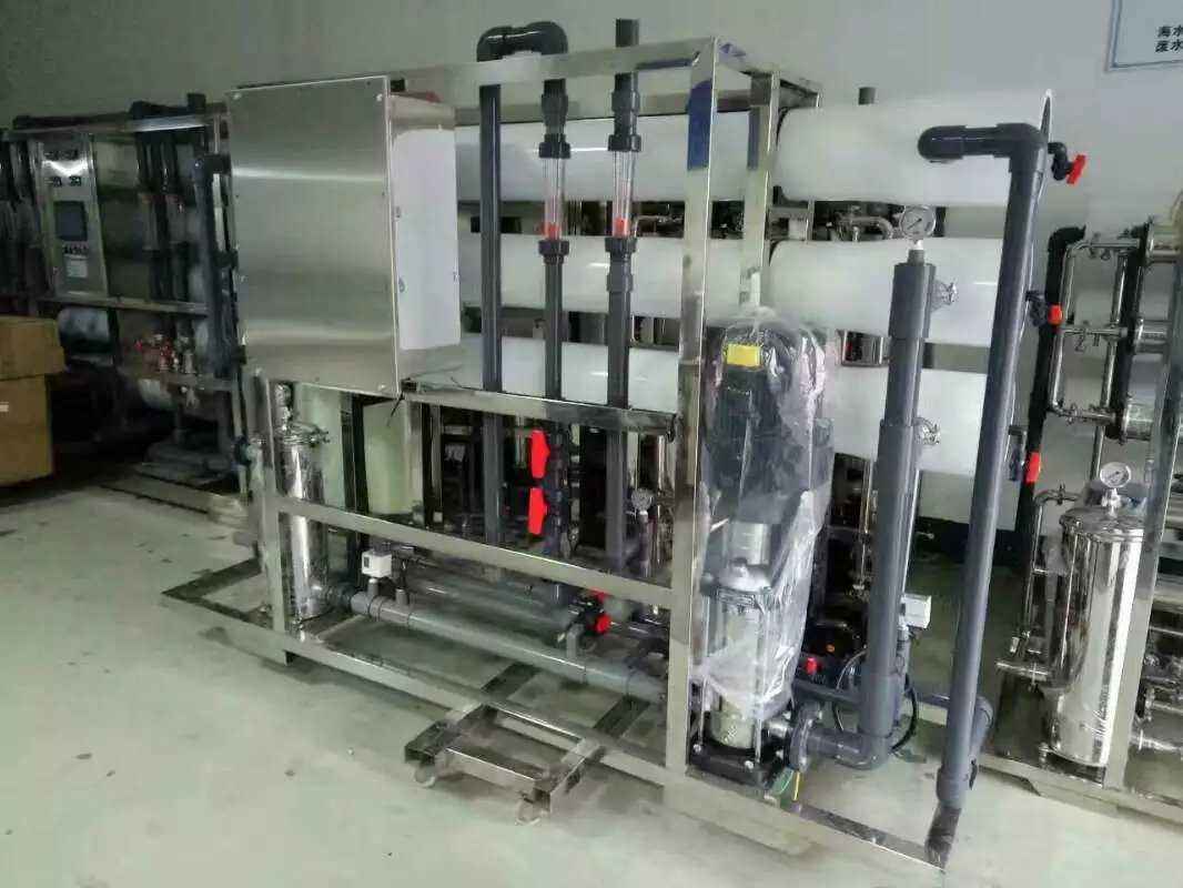 淮安/盐城纯净水设备厂家组成的部件及生产纯净水的流程