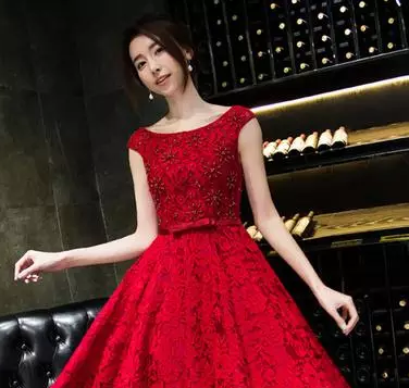 沈阳奢华婚纱出租公司介绍红色的婚纱礼服