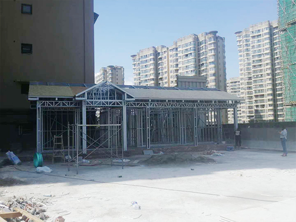 江油香榭国际商品房平台搭建轻钢别院施工现场