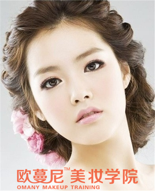 南海桂城東約邊度有化妝課程  專業新娘妝就在歐蔓尼