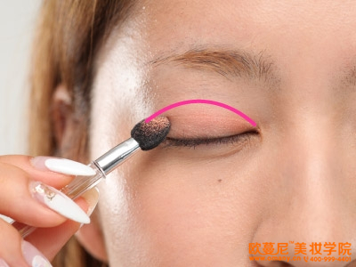 桂城北约有哪些化妆学校 要学多久学费是怎样的