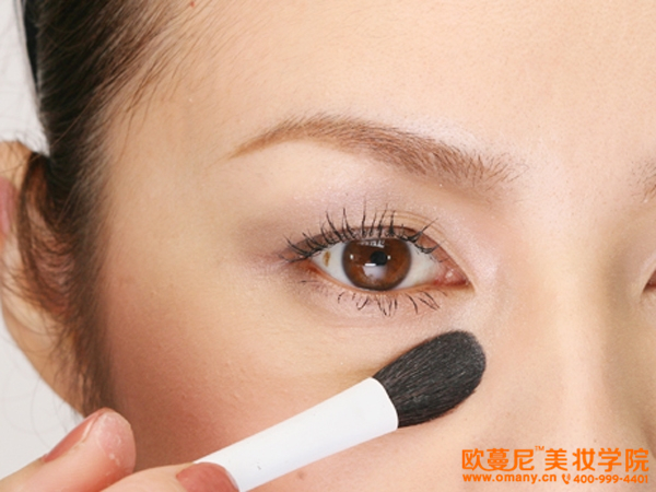 桂城南约有哪些化妆培训机构 请求指点哪里比较好