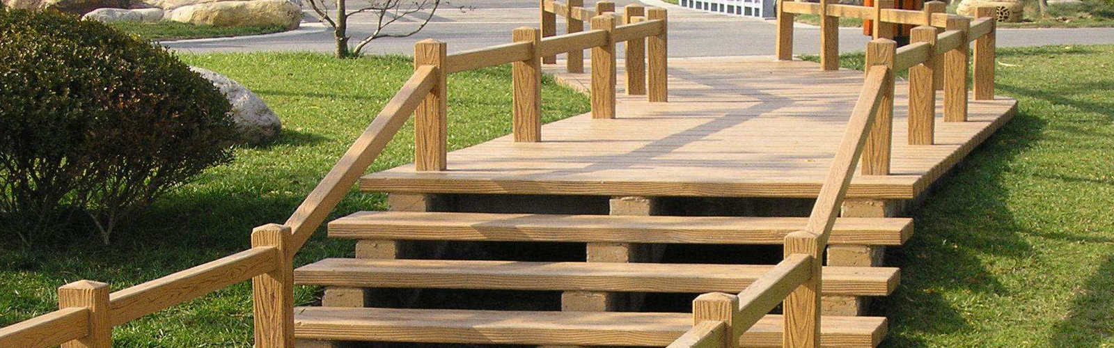 仿木栏杆模具要求施工人员做好防护措施