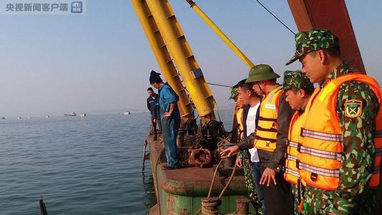 顺德真皮革皮具生产商紧急报道越南驳船游船相撞原因还在调查