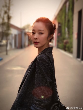 锦州市最大的皮革加工商解读女演员刘希媛违停事件