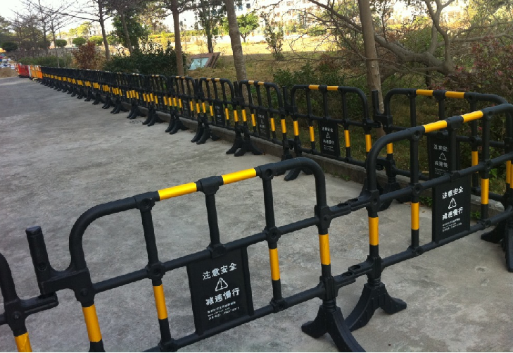 深圳交通护栏首选平方护栏,20年行业生产制造经验,厂家现货供应