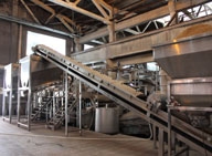山东专业的酿酒机械化厂家供应白酒机械自动化批发价格