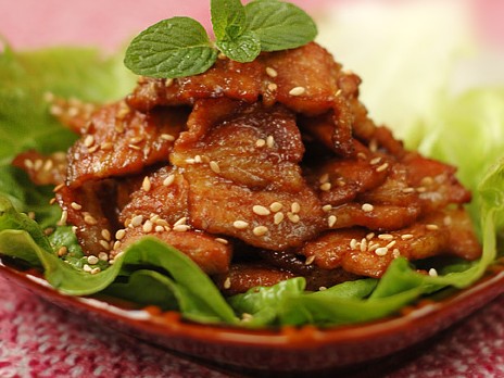 濮阳永兴专业厨师技术培训学校为你讲述香煎五花肉的制作方法