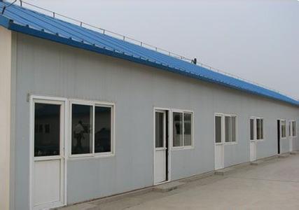 新疆彩钢钢构打造轻质环保彩钢房
