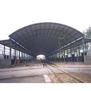 新疆钢构车间、新疆钢构厂房让您感受铮铮铁骨的框架