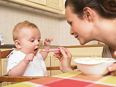 宝宝吃饭妈妈们要注意从此告别汤泡饭