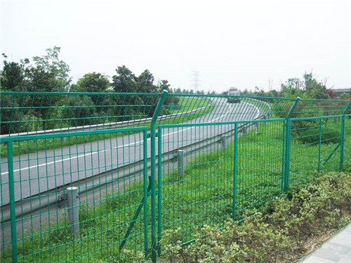长沙市 高速公路防护栏的安装及使用方法？
