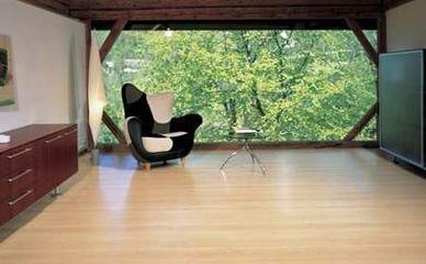 昆明实木地板厂家 告诉您：专用舞蹈地板和木质地板的区别