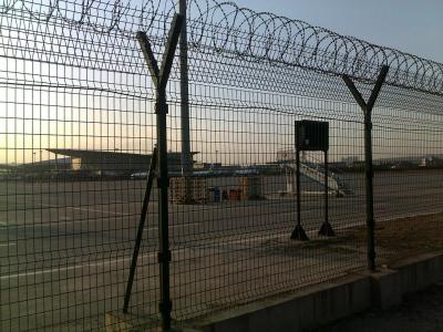 谁知道山西省灵丘县机场护栏网有什么优势？护栏网价格 质量保证