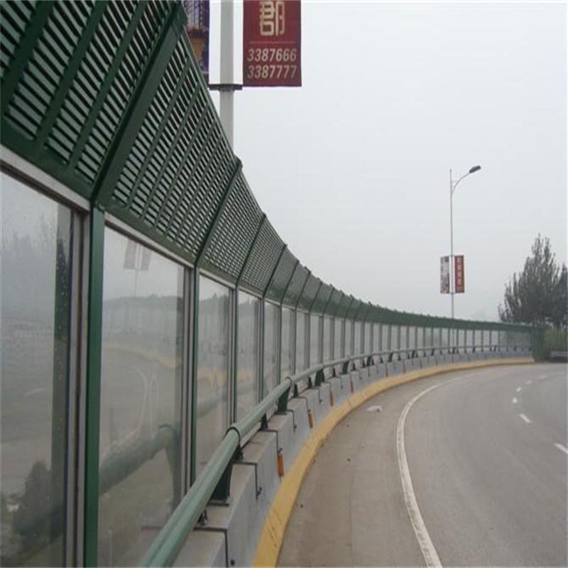 北京市顺义区声屏障中的百叶型声屏障有什么特点？声屏障专家