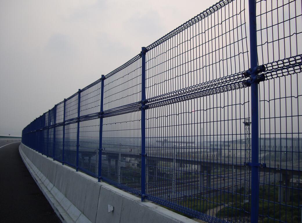 谁知道福建省晋江市安装桥梁防抛网有几点注意事项？程明建材首选