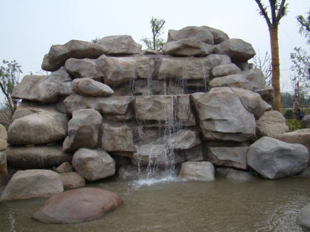 古建假山厂家：中国玉石雕刻的圆雕与浮雕
