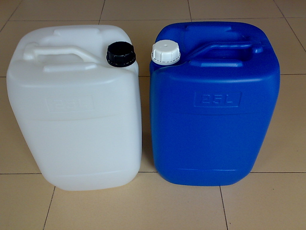 烟台平度地区25公斤升塑料方桶供应生产厂家，厂家直销质优价廉！