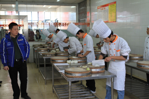 河南济源早餐培训学校和你分享葱花油饼家常做法