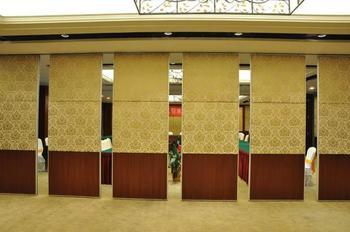 芜湖市酒店活动隔断 宴会厅隔断 移动隔音墙设计那个装修公司好