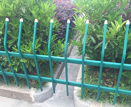贵州锌钢草坪护栏