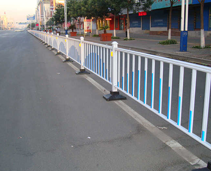 铝合金围墙护栏