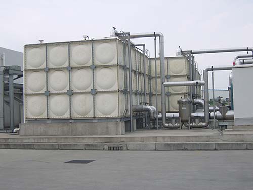 镀锌水箱修理保证了水箱最大限度的承压需要和水的二次污染