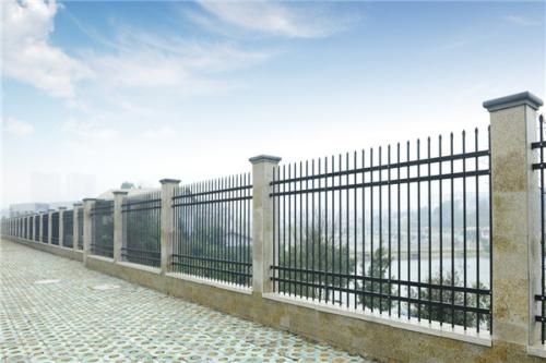 讲讲锌钢护栏安装方法以及锌钢护栏的相关材料性能
