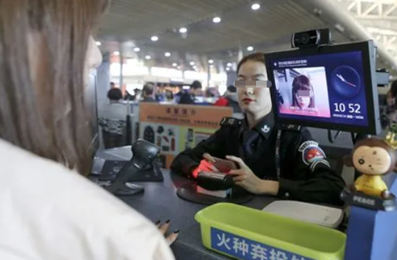 在机场，哪些地方可以用到AI人脸识别系统？