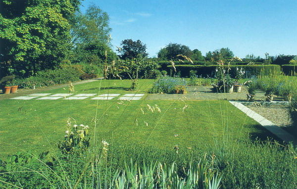 江苏常熟优秀别墅绿化造就了一道道有品位的庭院风景