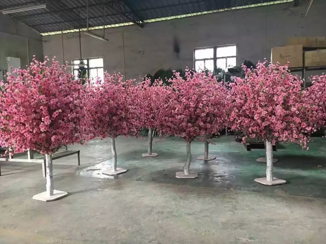 桃花假树