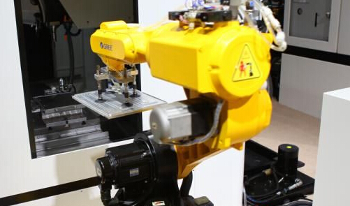 沙井机械手设备数控机床机器人关于机器人的研发设计技术