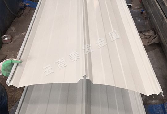 820型暗扣瓦
